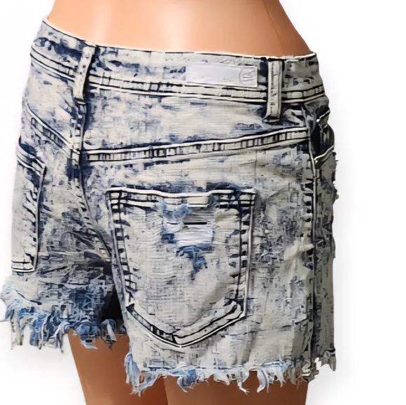 Sneak Peek Light Blue Distressed Jean Shorts. Size L. - Picture 6 of 8